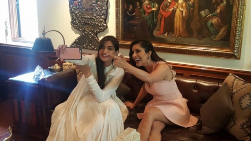 Sophie Choudry’s song's first look launches by Sonam Kapoor on her app!