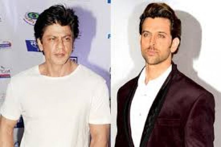 Is Hrithik trying to grab all the attention from Shahrukh?