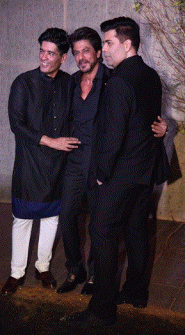 Must Watch!Celebrities attended Manish Malhotra's birthday bash in color coordinated