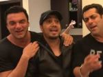 Salman on brother's birthday sang 'Baar Baar Din Yeh Aaye'