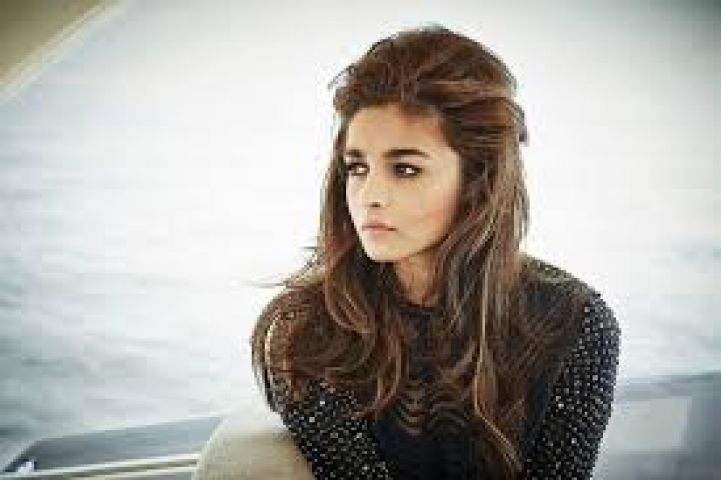 Read what Alia Bhatt has to say about her love life ?