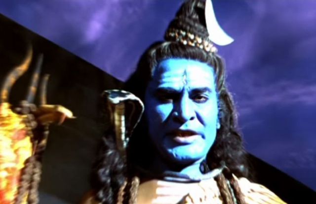 फिल्म मोहल्ला अस्सी में भगवान शिव ने दी गाली, सनी-साक्षी पर FIR दर्ज