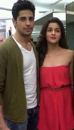 Finally! Alia accepted her love for Sidharth