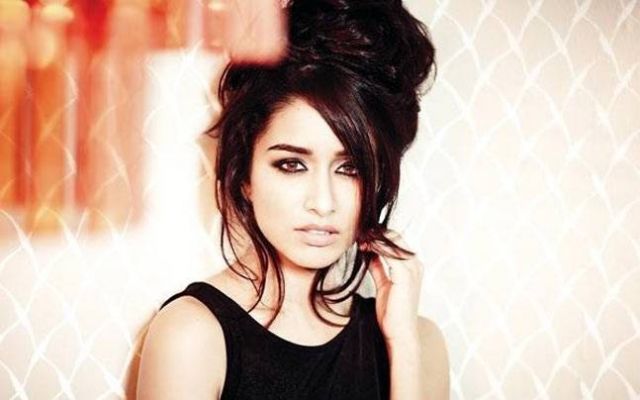 After dad, now Shraddha Breaks her Silence on living with Farhan