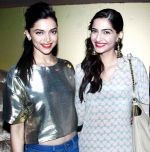 Sonam Kapoor again on the cat fight with Deepika !
