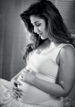 IN PICS: बेबी बंप के साथ बेगम करीना का फोटोशूट