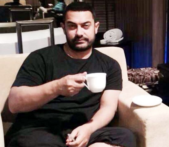 आमिर खान के विरोध के कारण करवाया होटल का फ्लोर खाली