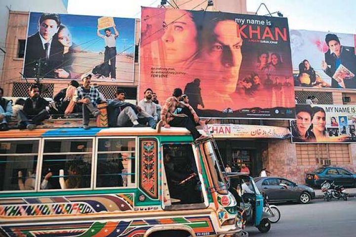पाकिस्तानी फिल्मो का बिजनेस चरमराने लगा