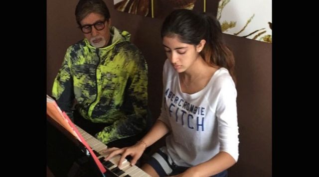 Amitabh Bachchan portrays his feelings for Grand-daughters !