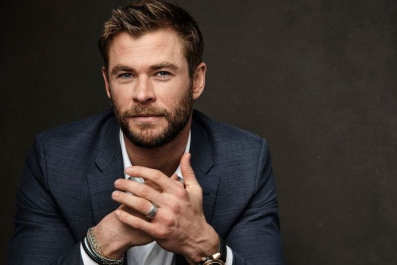 Chris Hemsworth secret revealed, pretends to know THIS language