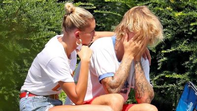 Explanation of Justin Bieber on crying with her fiance at a park
