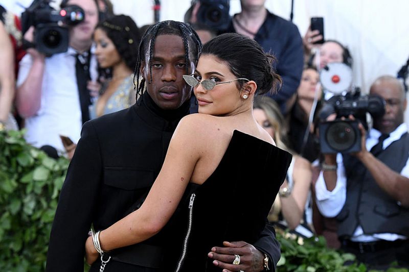 Kylie and Travis flaunt love in front of the Paparazzi