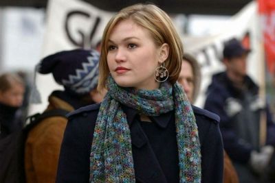 Julia Stiles Gave Crisp Answer to Trolls