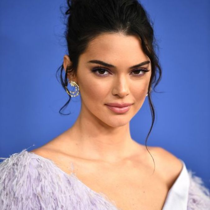 Hollywood actress Kendall Jenner shares her bold video, Watch here