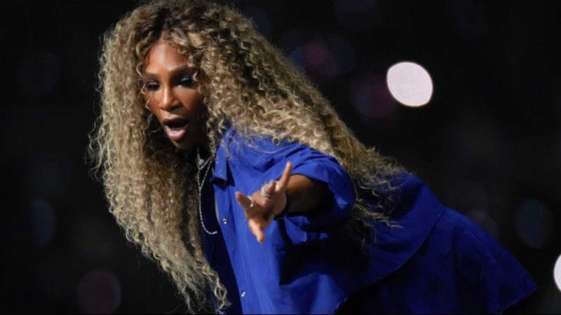 Wait…what? Serena Williams at the Super bowl halftime show, here’s a rest to all your theories