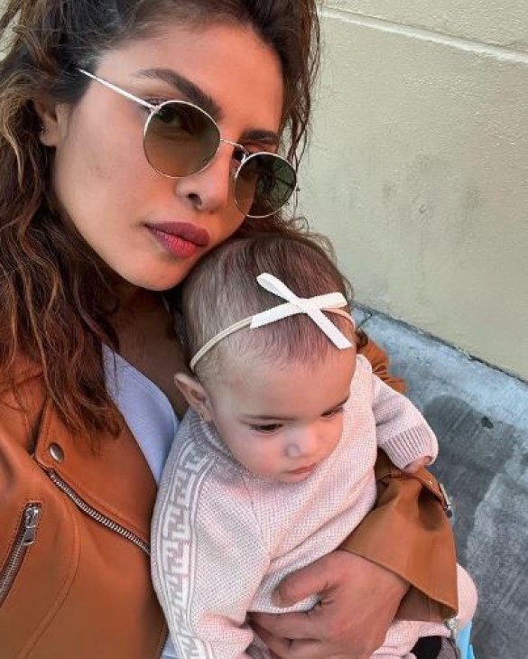 Priyanka Chopra shared adorable pics with Malti Marie Jonas, gone viral