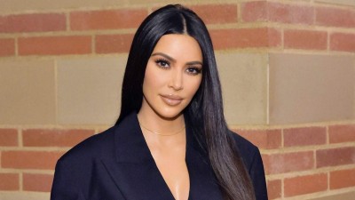 Kim Kardashian seen doing this job in lift with husband Kenny West, video goes viral
