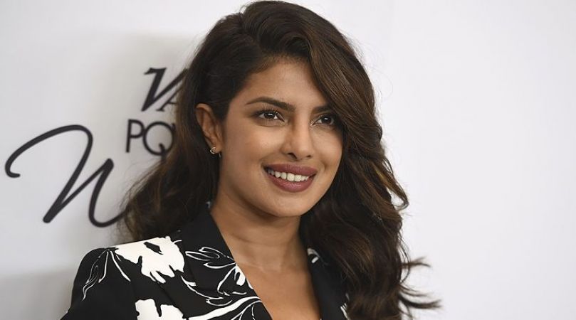 The Desi Girl Priyanka wishes Happy Independence Day to America