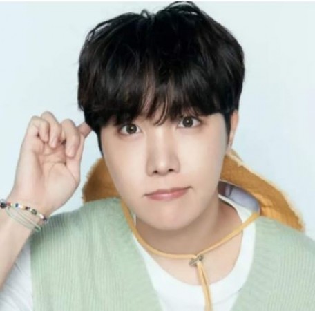 BTS'J-Hope sends an emotional letter to the bts ARMY from a military base