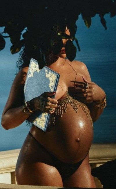 As she embraces motherhood, Rihanna shares topless photos from her first pregnancy.