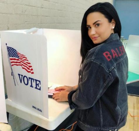 Demi Lovato is back on social media, shares photos of herself after four months