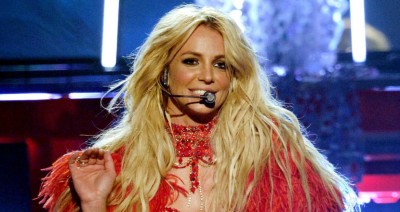 Britney Spears’ lawyer says pop icon is “afraid of her father”