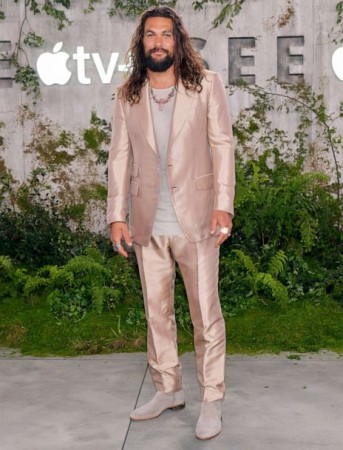 Jason Momoa talks about how much he likes to wear pink outfits