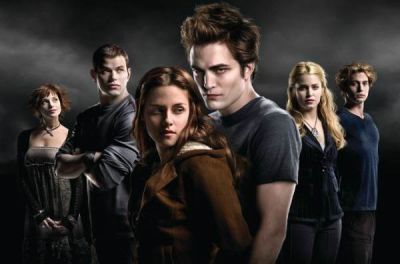 Robort Pattinson and Kristen Stewart starrer 'Twlight'  is to re-release on its 10th Anniversary