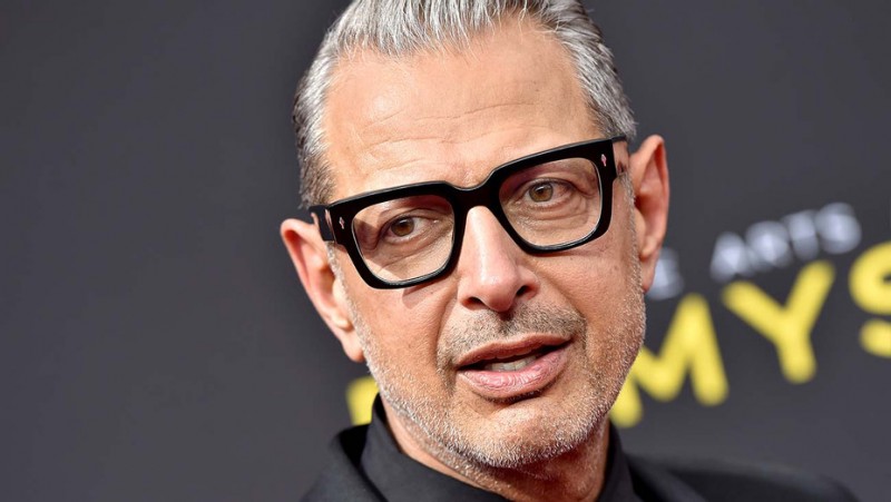 Jeff Goldblum Urges Phone Banking for the 