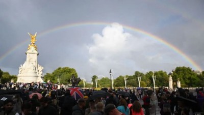 Double Rainbow shone over Buckingham Palace prior to Royal Family announcing Queen Elizabeth’s demise