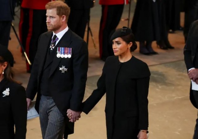 Meghan Markle & Prince Harry uninvited to Queen Elizabeth II's pre-funeral reception; Couple left 'baffled'