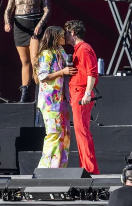 Global Citizen event: Priyanka Chopra kisses Nick Jonas, and Bonds with other celebrities