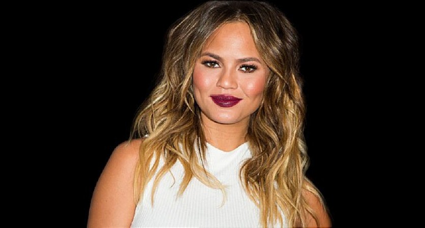 Chrissy Teigen faces bleeding issues; gets admitted