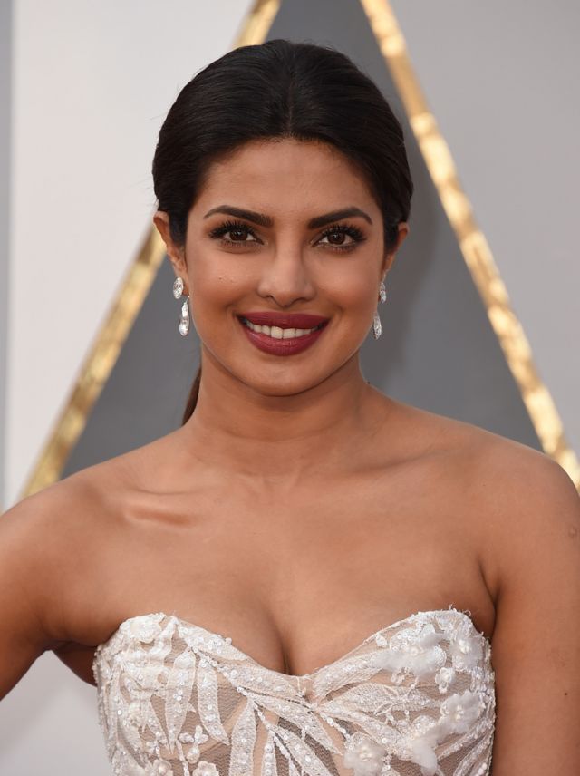 Priyanka’s Oscar look breaks Google record