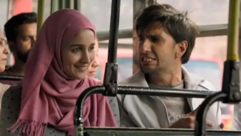Box office collection: Ranveer Singh and Alia's Gully Boy stays strong at  BO