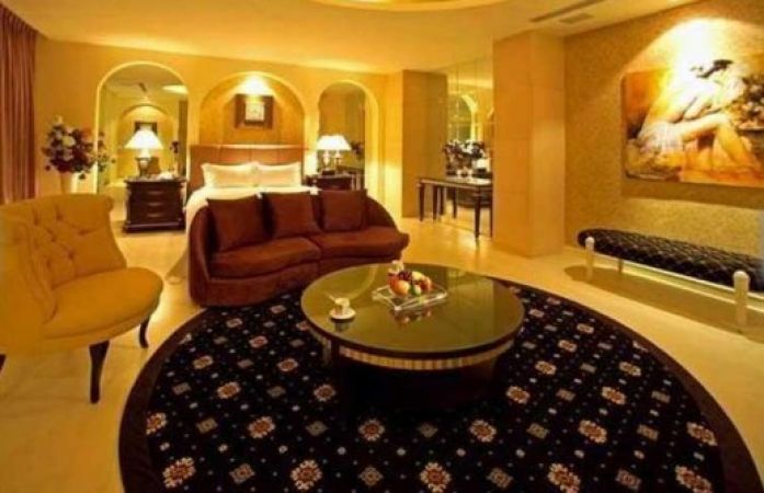 Watch the pictures of Big B's luxurious house from inside