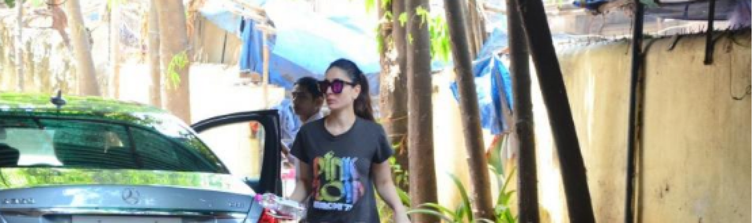 Kareena Kapoor appeared Pink Floyd t-shirt, have a look