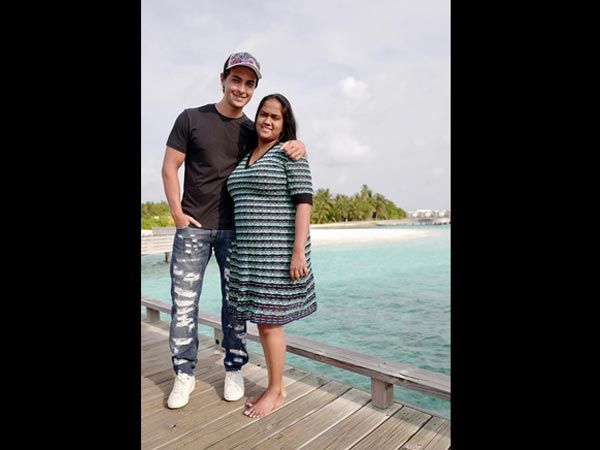 Watch the pictures of The Khan Family enjoying in Maldives