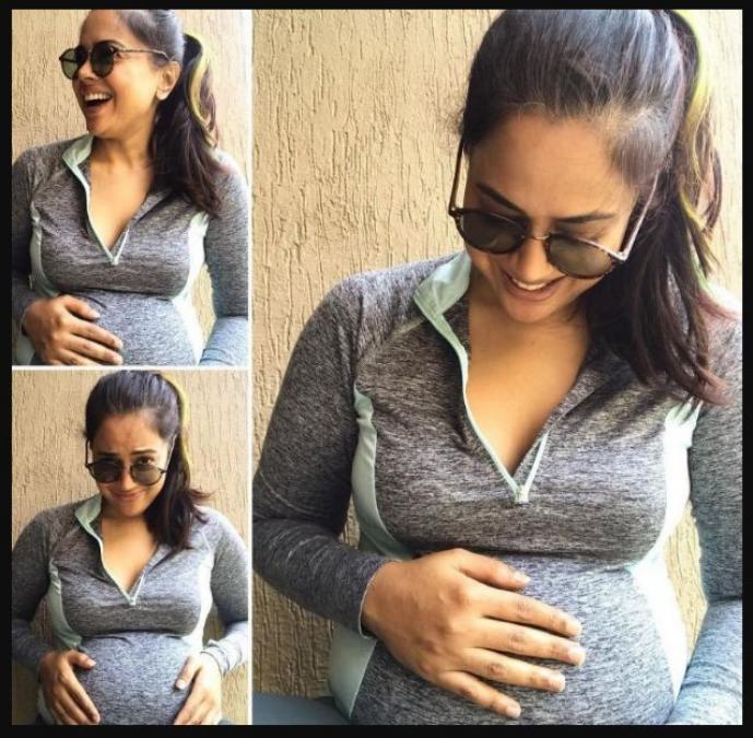 Pregnant Sameera Reddy share “ Saas Bahu’ twinning is adorable….pics  inside