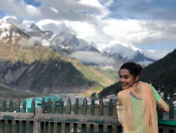 Taapsee Pannu shares the endearing beauty of Kashmir, have a look