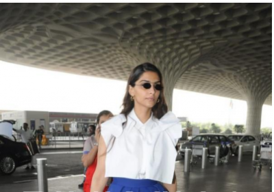 Sonam Kapoor opts for a casual look as she travels to Dubai