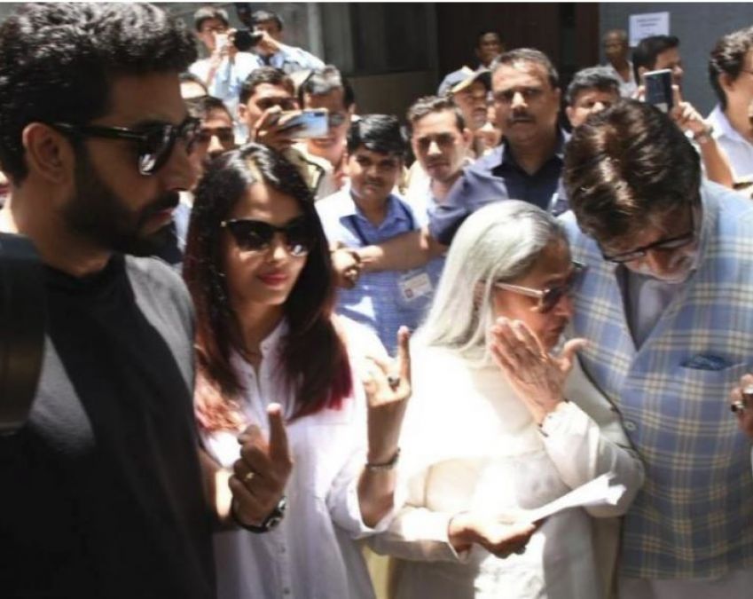 Bachchan Family arrive together to cast their votes