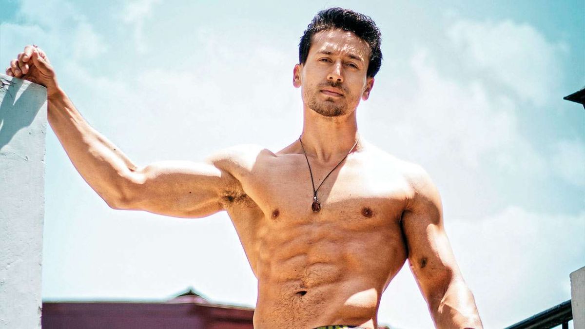 WHAT! Tiger Shroff never went to a college in real life