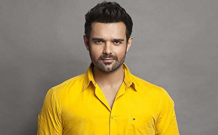 Fighting Against All Odds: Mahaakshay Chakraborty's Unforgettable Bollywood Adventure