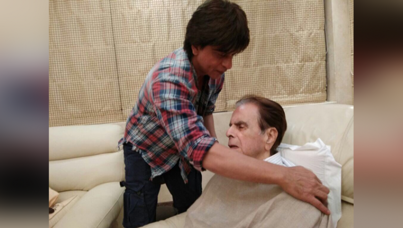 Shahrukh Khan visits Legendary Dilip Kumar