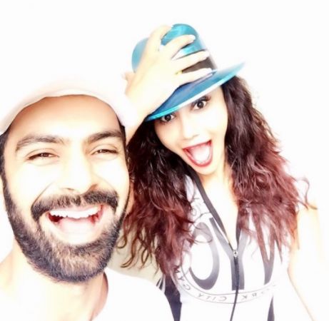 Maheck Chahal and Ashmit Patel are on a vacation with family