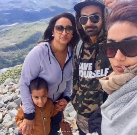 Maheck Chahal and Ashmit Patel are on a vacation with family