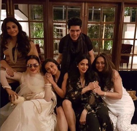 Manish Malhotra organized a glamorous birthday bash for gorgeous Sridevi