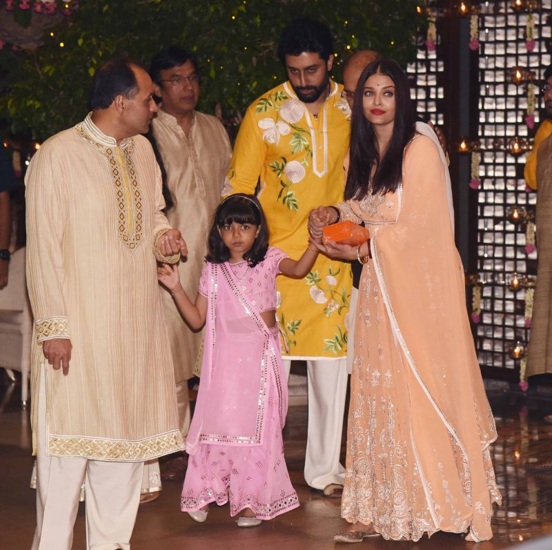 Ambani's Ganpati Party proved a star studded affair