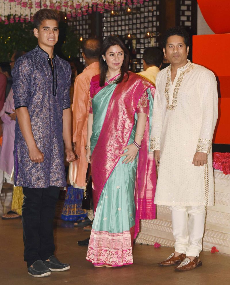 Ambani's Ganpati Party proved a star studded affair